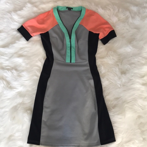 i 🖤 Ronson Dresses & Skirts - 🖤COLOR BLOCK DRESS🖤